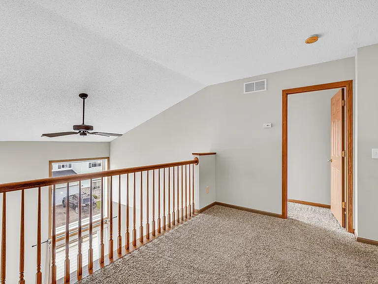 6834 Meadow Grass Ln S — Photo 26