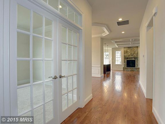 4th image of 2587 Sophia Chase Dr