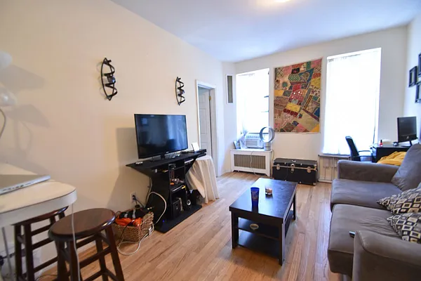 Rented by Citi Habitats | media 22