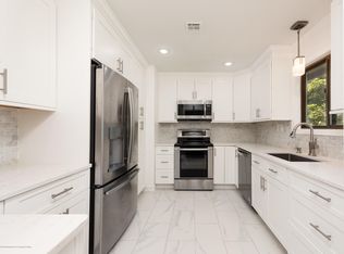 72 Friendship Ct, Red Bank, NJ 07701