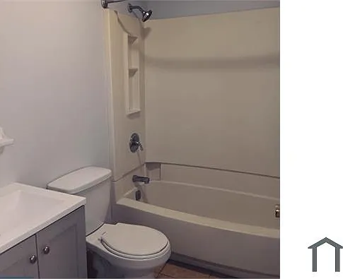 1732 W Diamond St #1 — Photo 8