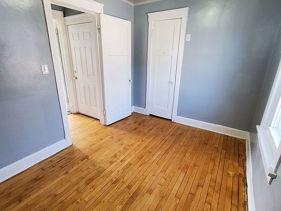 3rd image of 3303 W Juneau Ave APT 4