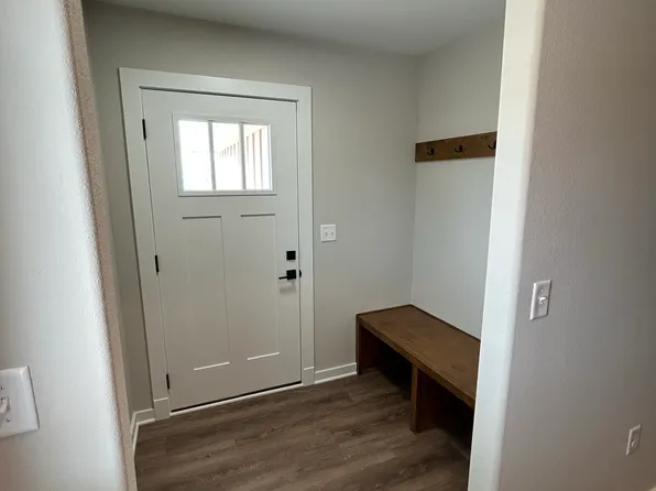 2849 S Cedar Crest St Unit 200, Wichita, KS 67209