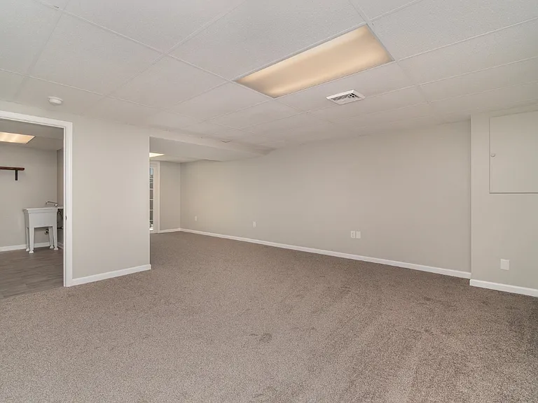 4193 Kittatinny Dr — Photo 13