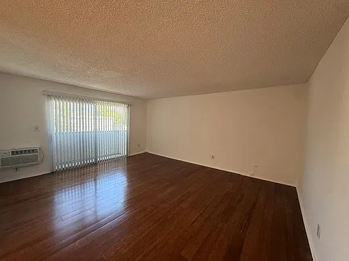 3720 Clarington Ave #201 Photo 1