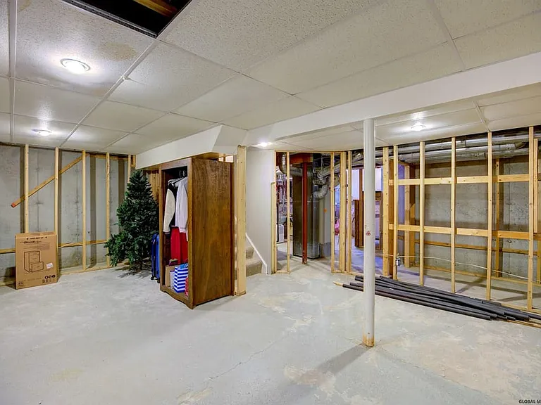 34 Thistle Dr — Photo 30