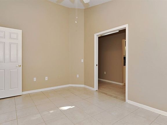 2nd image of 1880 Kinsman Way