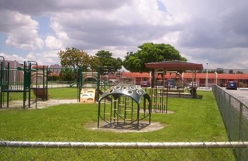 2nd image of 15 Madrid Ln