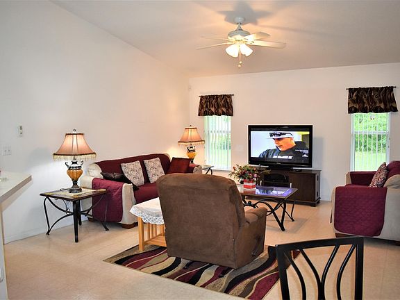 5th image of 2251 SE Berkshire Blvd