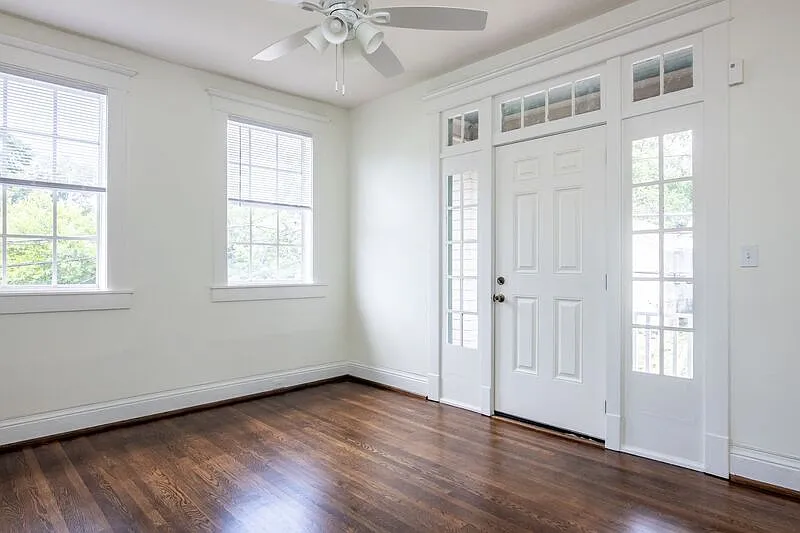 2 bed, 1.0 bath, 710 sqft, $1,200 — Photo 3