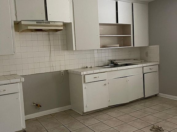 4th image of 4303 Cadmus St