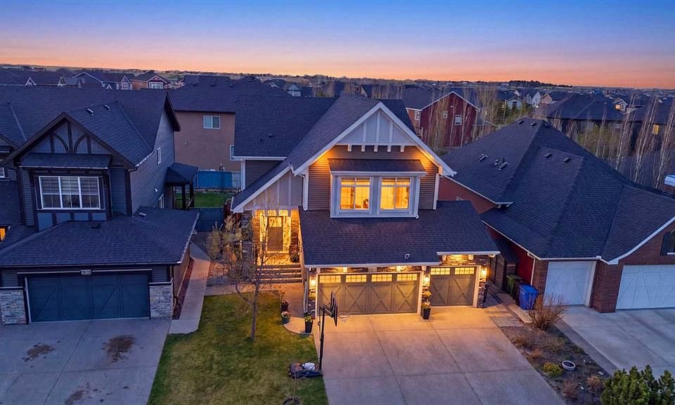 1st image of 233 W Aspenmere Cir