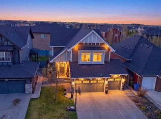 233 W Aspenmere Cir, Chestermere, AB T1X 0T6