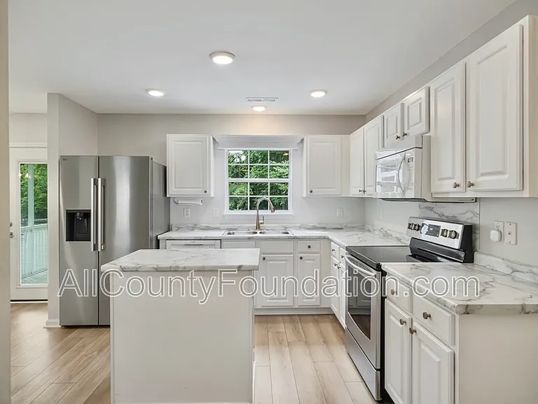 107 Broken Branch Dr — Photo 14