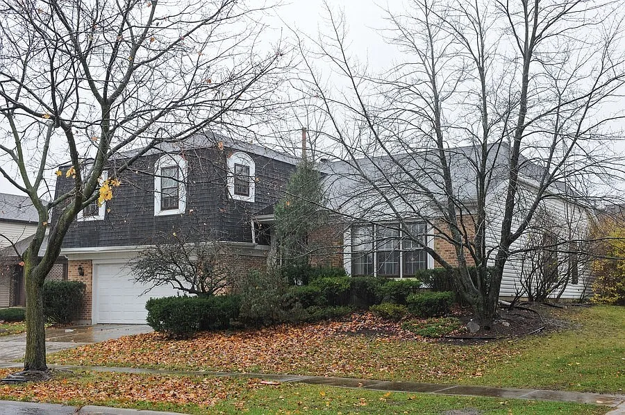 125 E Fox Hill Dr photo 1
