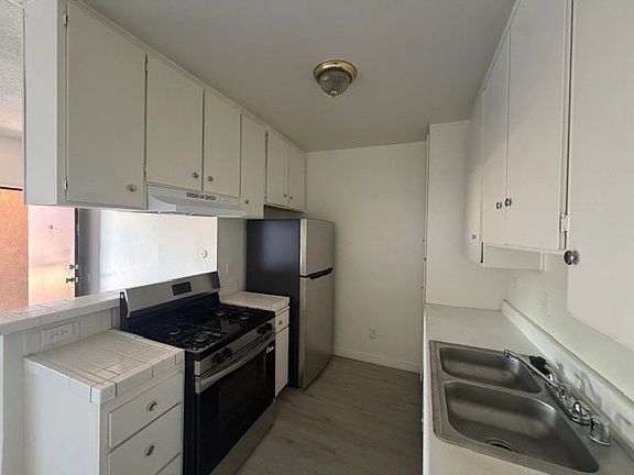 5th image of 6819 Laurel Canyon Blvd APT 18