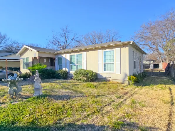 9713 Silver Meadow Dr, Dallas, TX 75217