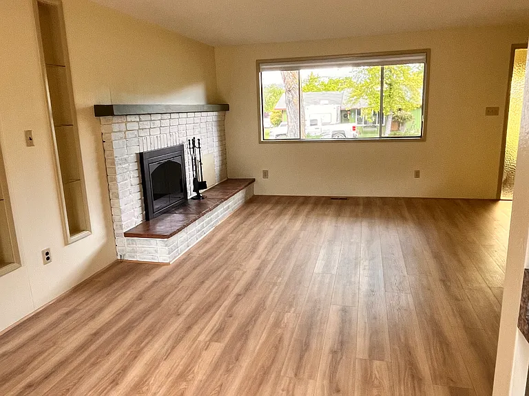 216 Cambridge St — Photo 12