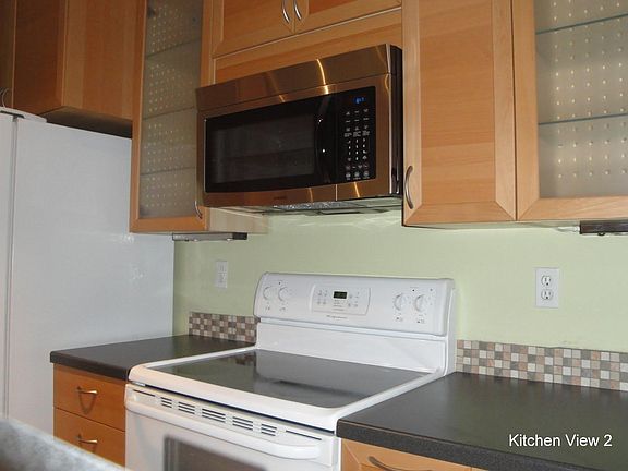 3rd image of 2570 Knightsbridge Ln