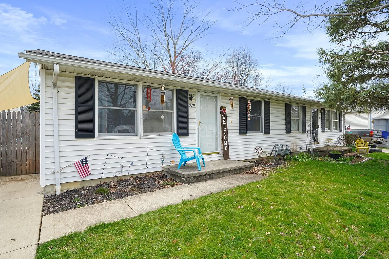 579 Executive Blvd photo 1