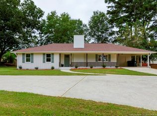 405 W Main St, Benson, NC 27504