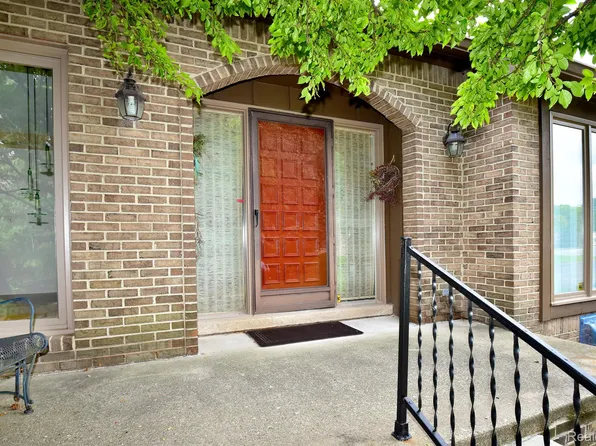 30765 River Crossing St, Franklin, MI 48025