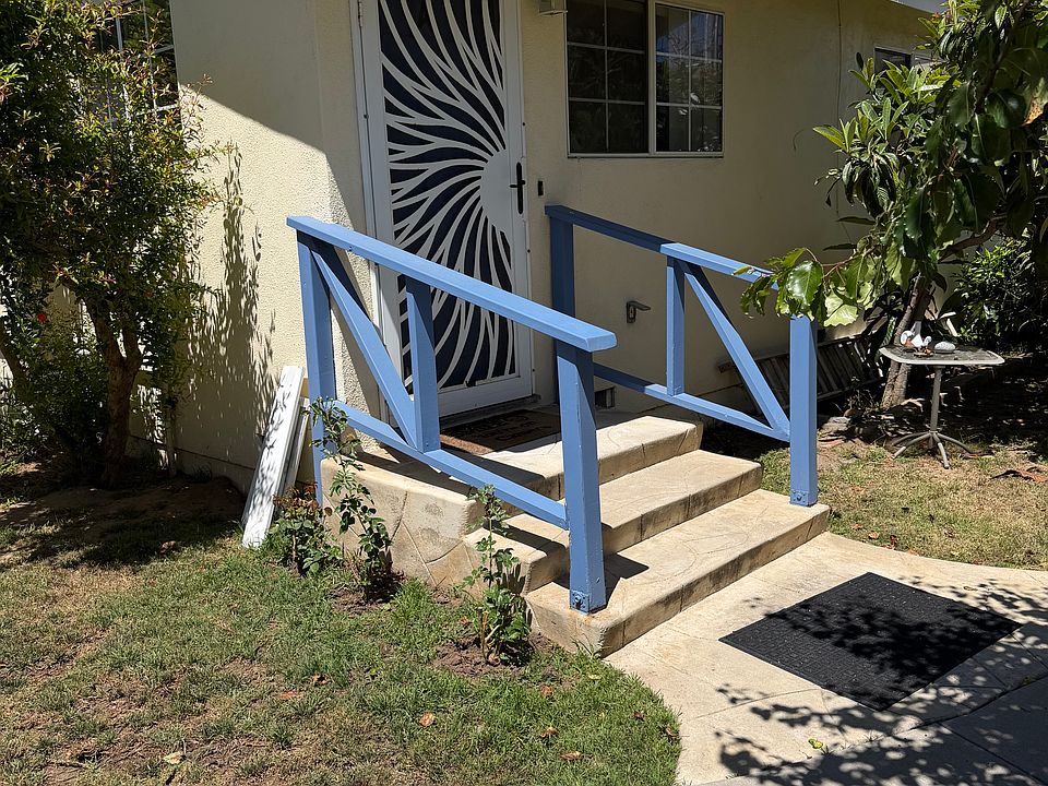 Entry/front door to unit