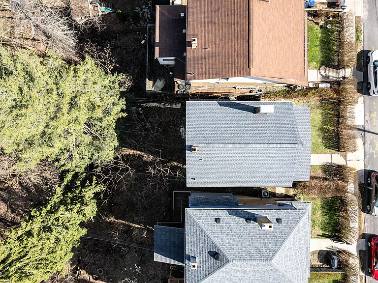 240 Ridgewood Ave — Photo 34