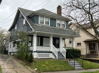 1462 Hopkins Ave, Lakewood, OH