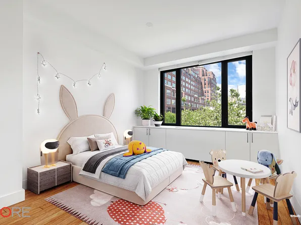 305 West 16th Street image 7 of 14