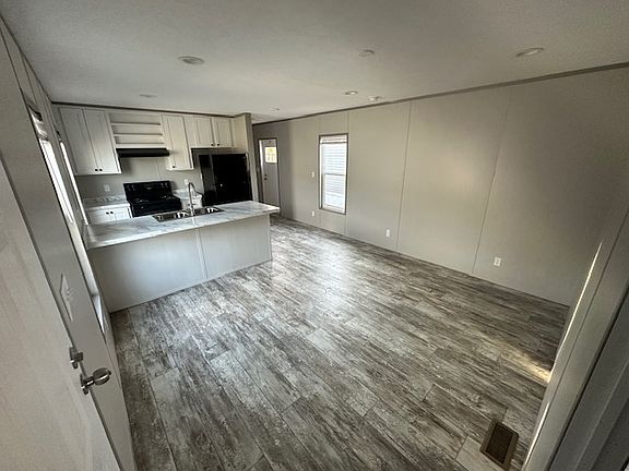 5th image of 6027 N Lindbergh Blvd #5