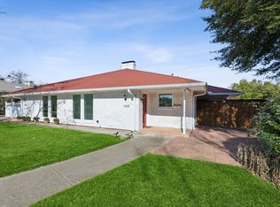 2918 Country Place Ct, Carrollton, TX 75006