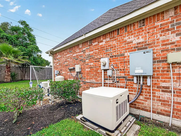 3510 Artesian Springs Ct — Photo 46