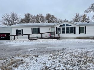 803 E 3rd St, Plankinton, SD 57368