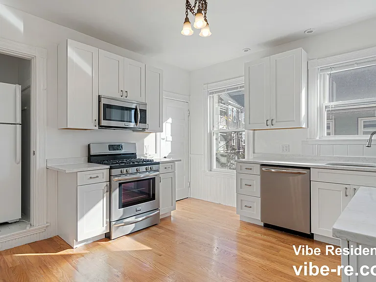 10-12 Castlerock St #2 — Photo 2