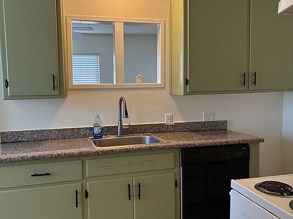 5th image of 1945 Darrah St #4