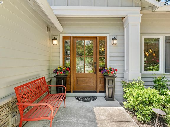 2nd image of 1812 SW Greenway Cir