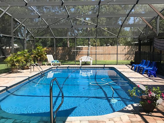 4th image of 6837 Tamarind Cir