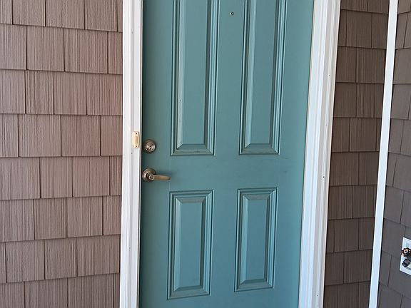 2nd image of 3825 Galantis Dr #G