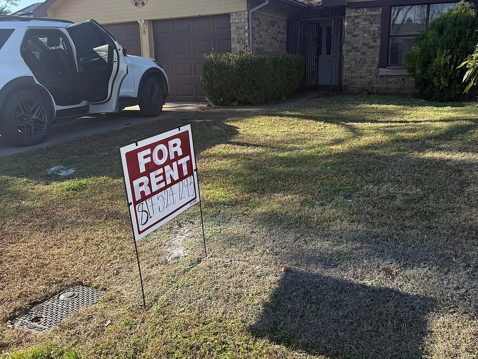 1st image of 306 Lantana Dr