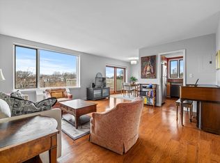 216 Saint Paul St APT 702, Brookline, MA 02446
