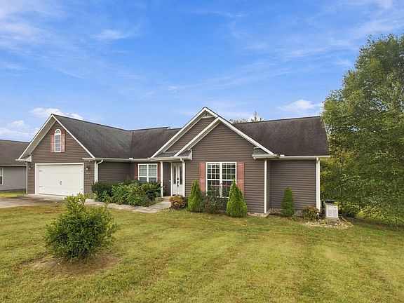 2nd image of 4747 Ellen Cir