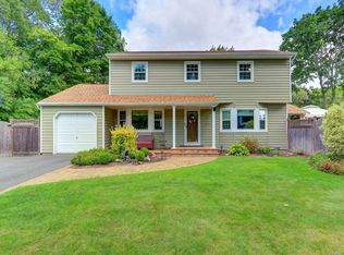 32 Patricia Ln, Lake Grove, NY 11755