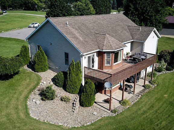 2nd image of 707 Tulip Dr