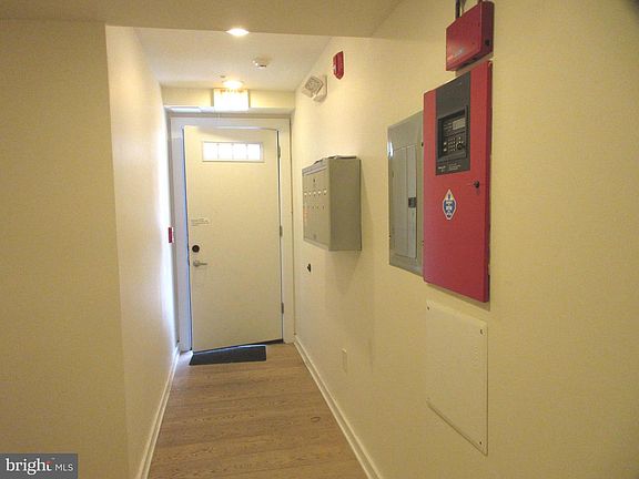 4th image of 1716 Cambridge St #4