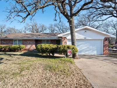 602 Woodlawn Dr, Keene, TX, 76059