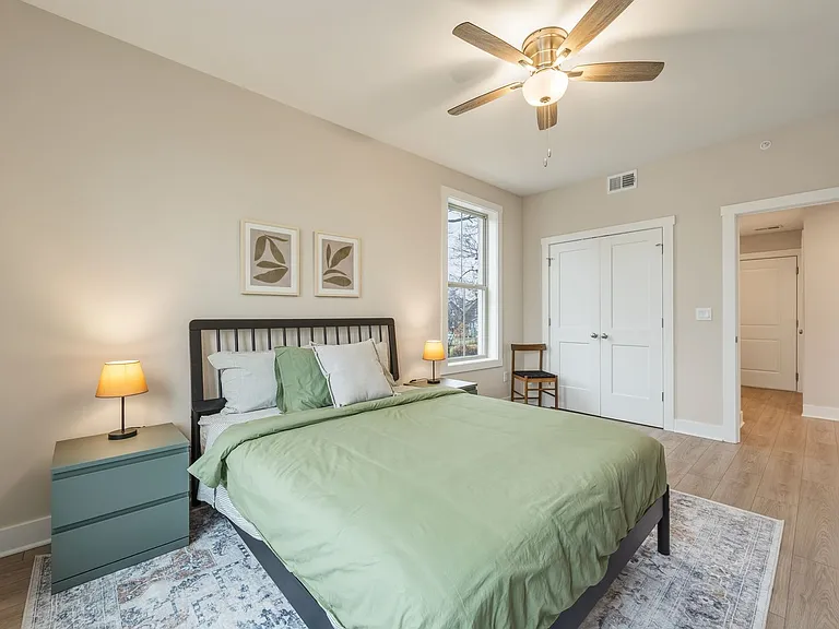 2552 Talbott Ave — Photo 16