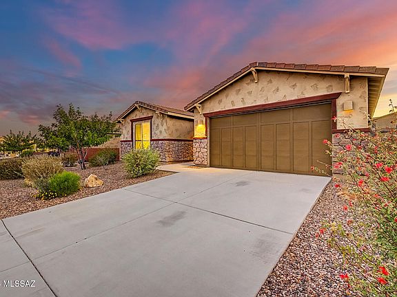 2nd image of 11839 N Silver Village Pl
