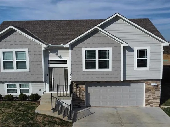 1000 NW 4th St, Oak Grove, MO 64075