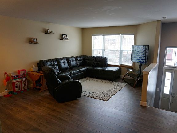 5th image of 2610 Canyon Dr